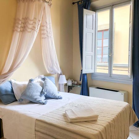 B&B Life Style Novecento Firenze Bagian luar foto