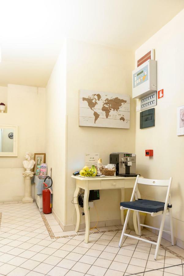 B&B Life Style Novecento Firenze Bagian luar foto