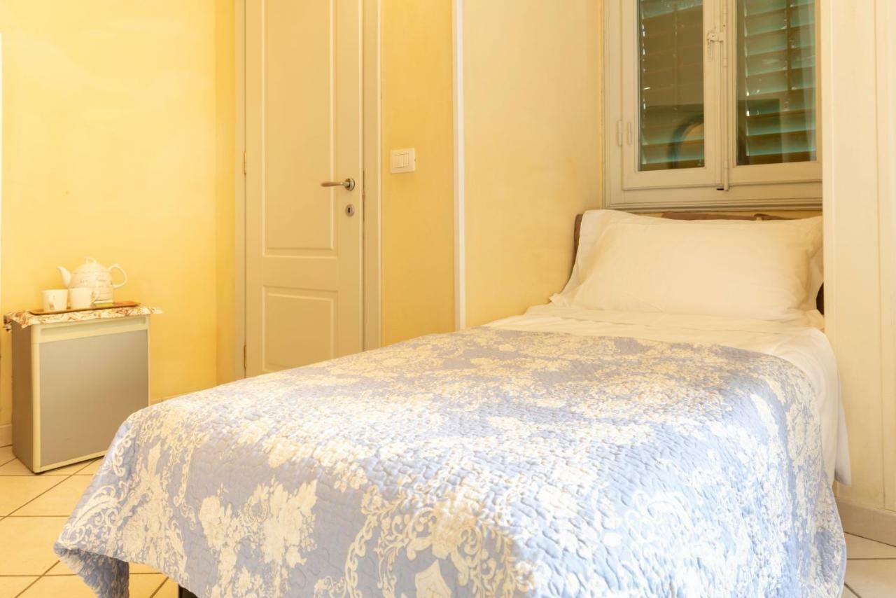 B&B Life Style Novecento Firenze Bagian luar foto