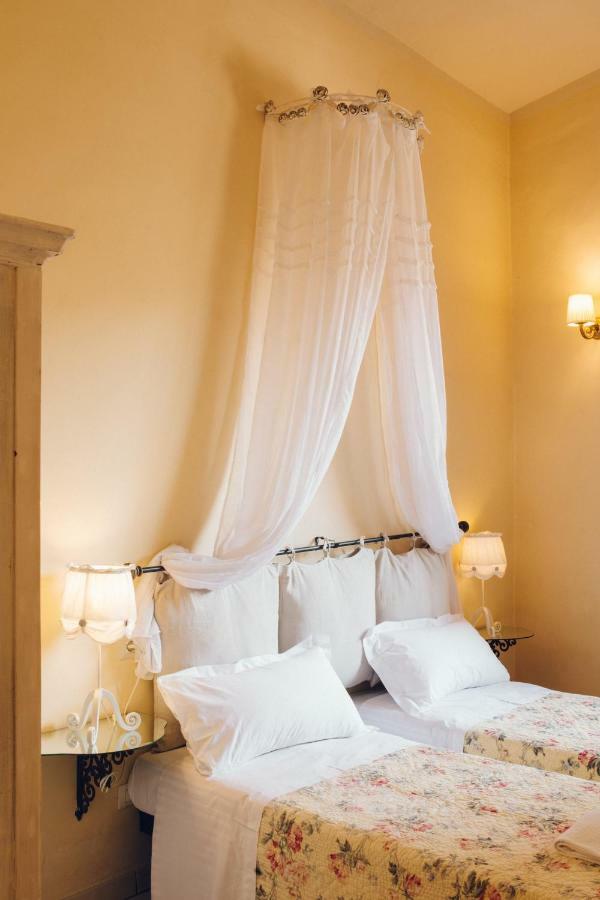 B&B Life Style Novecento Firenze Bagian luar foto