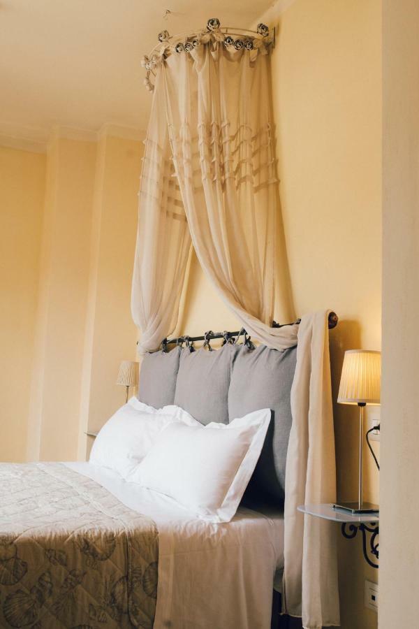 B&B Life Style Novecento Firenze Bagian luar foto